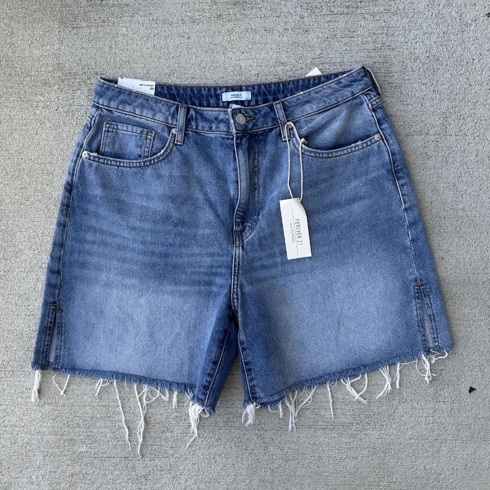 NWT DARK WASH RAW HEM COTTAGE Y2K DENIM SHORTS